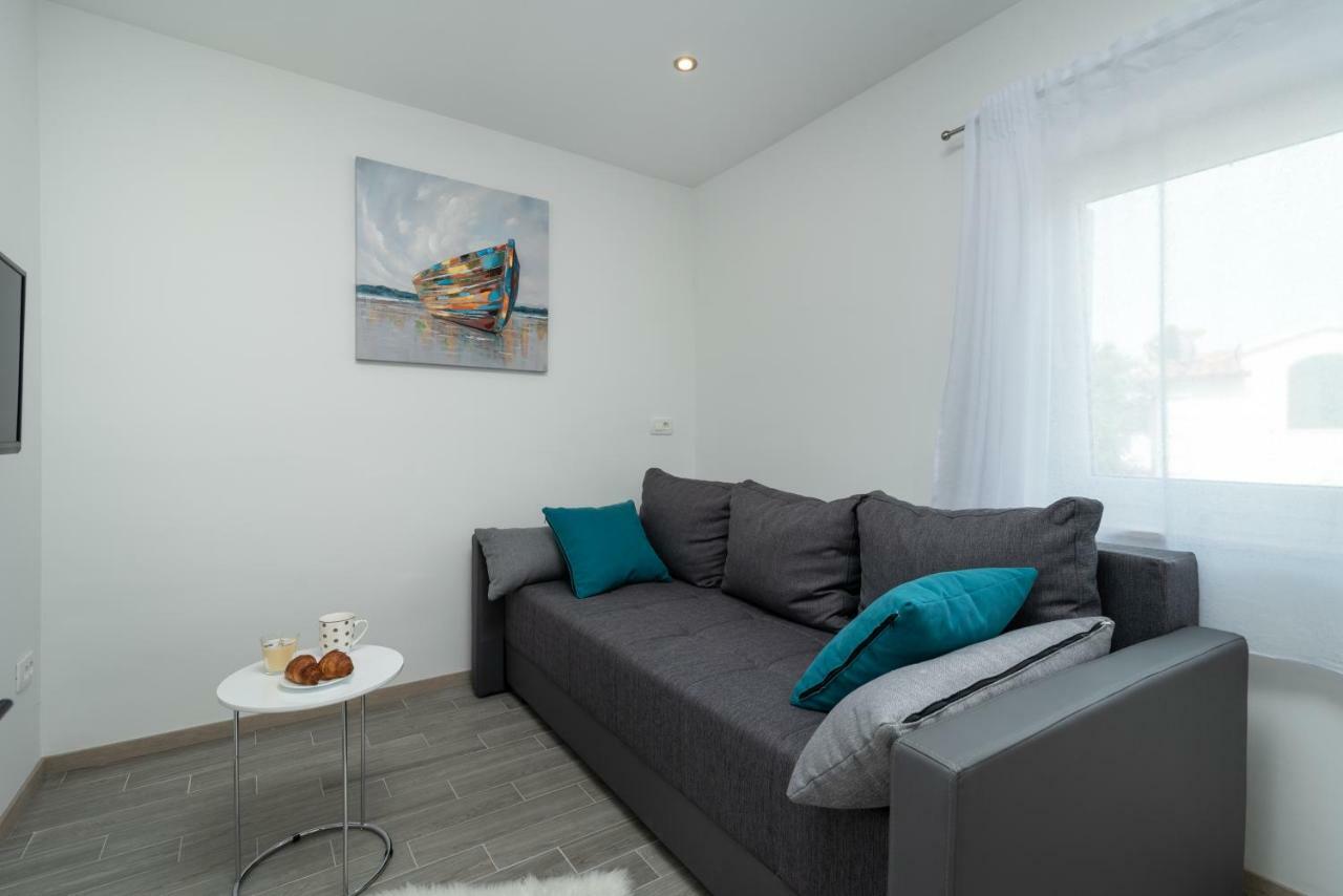 Apartmani Dalmacija Seget Vranjica Exteriör bild