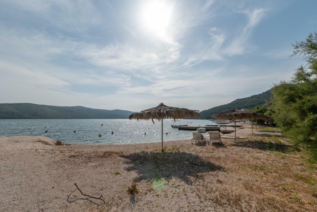 Apartmani Dalmacija Seget Vranjica Exteriör bild