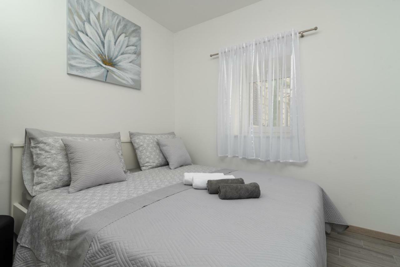 Apartmani Dalmacija Seget Vranjica Exteriör bild