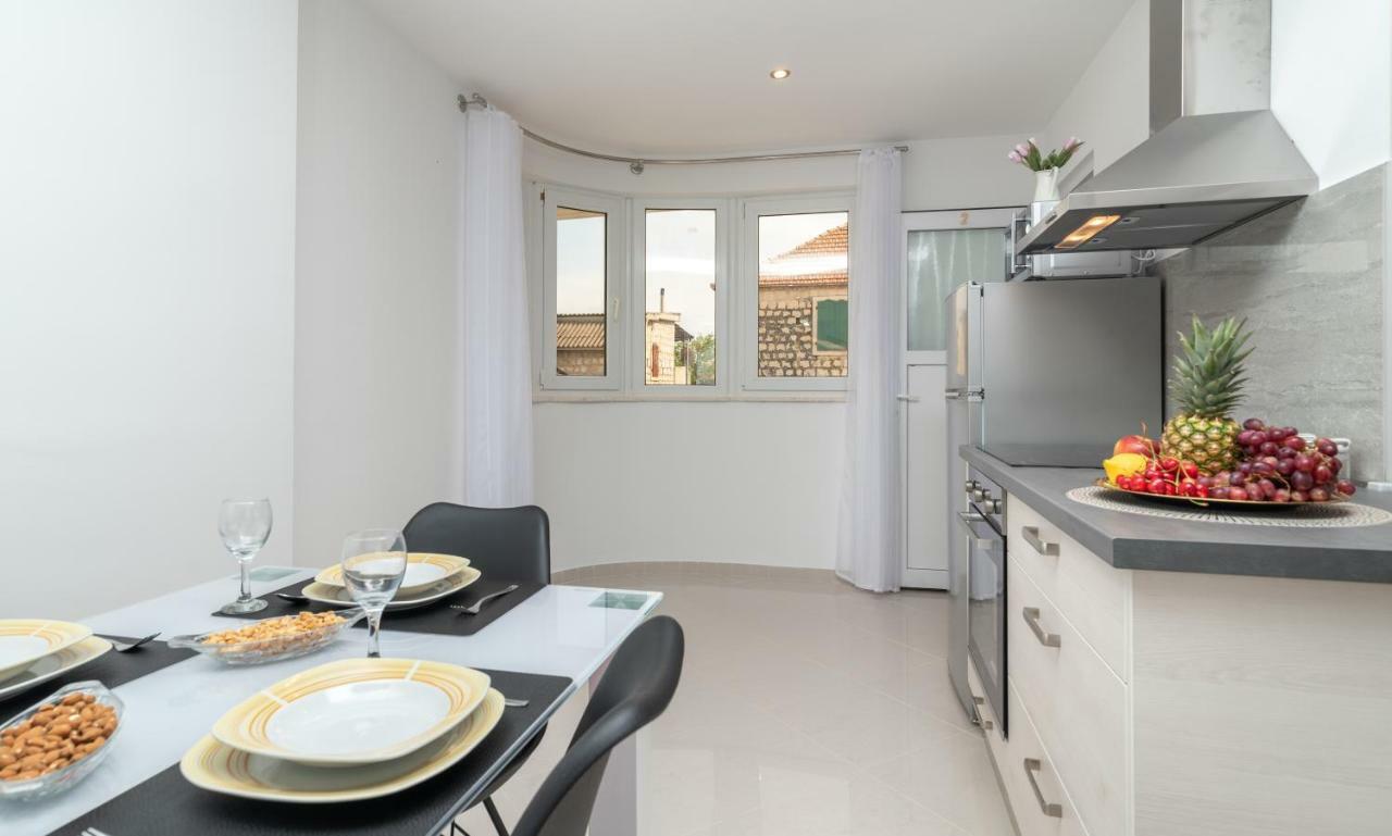 Apartmani Dalmacija Seget Vranjica Exteriör bild