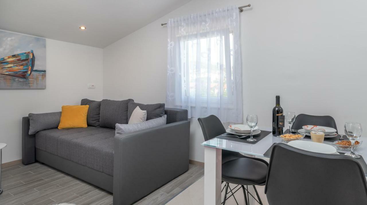 Apartmani Dalmacija Seget Vranjica Exteriör bild