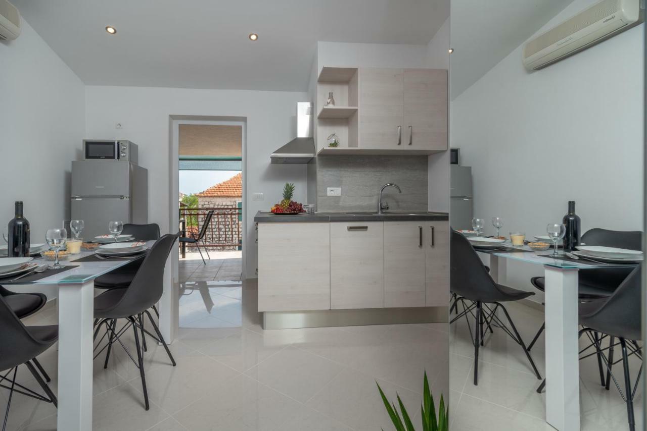 Apartmani Dalmacija Seget Vranjica Exteriör bild